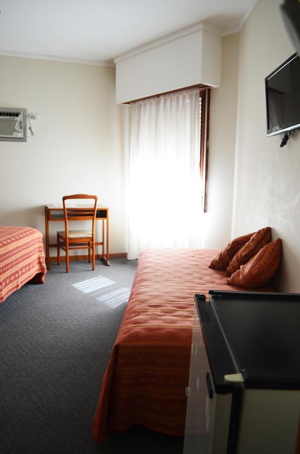 Hotel Huemul เจเนรัลโรกา ภายนอก รูปภาพ