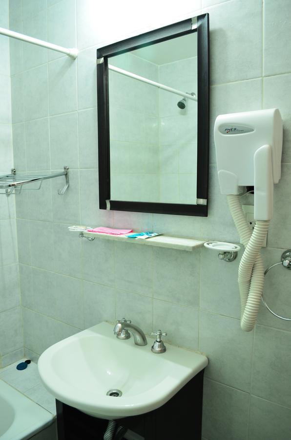 Hotel Huemul เจเนรัลโรกา ภายนอก รูปภาพ